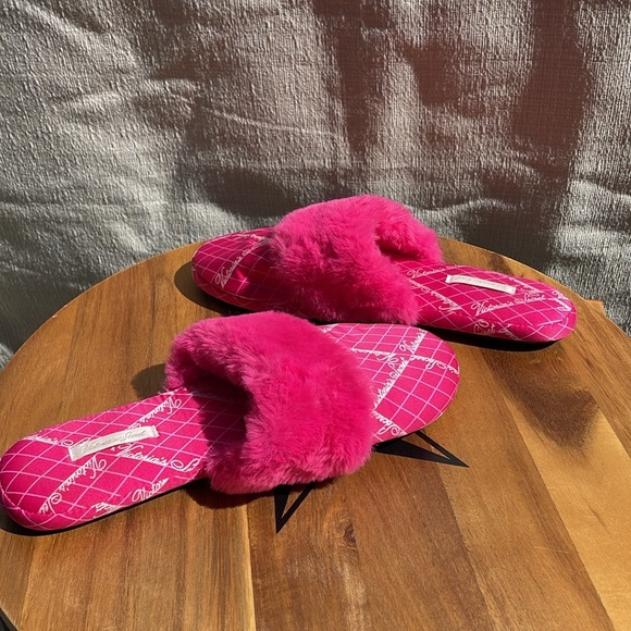 Victoria’s Secret Satin Signature Slipper Size Large 9-10 - Picture 7 of 10